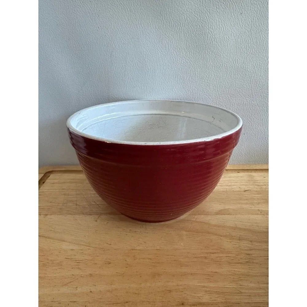 Crofton 2.43 qt Red Bowl
